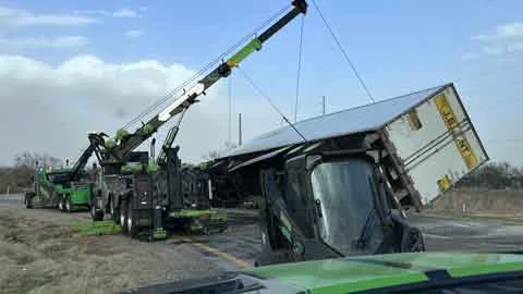 Equipment hauling near Udall, KS