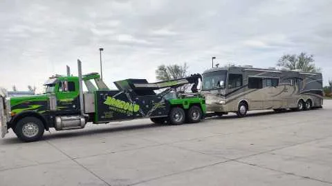 Bus and RV towing Central Kansas